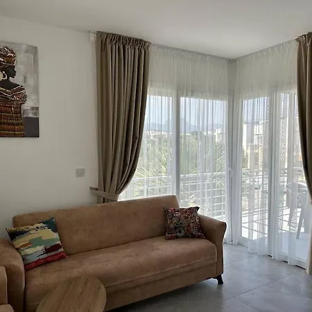 1 Bedroom Turtle Bay Apartament