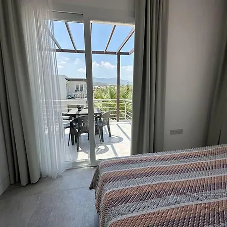 1 Bedroom Turtle Bay Apartment